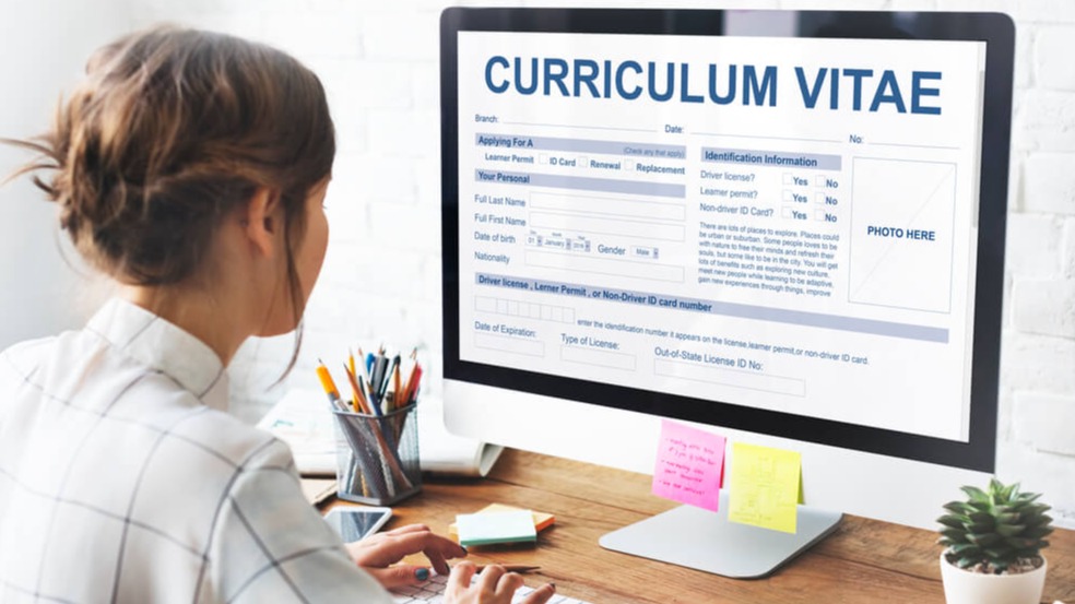 Desvendando o Labirinto Profissional: Dicas Infalíveis para Encontrar seu Próximo Emprego Desvendando o Labirinto Profissional: Dicas Infalíveis para Encontrar seu Próximo Emprego